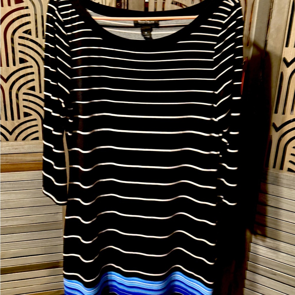 White House Black Market Top Women XS Black Striped Round Neck 3/4 Sleeve Knit